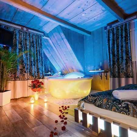 GÓRALSKA VILLA APARTAMENTY Z JACUZZI & HOME SPA & Zakopane Poronin Esterno foto